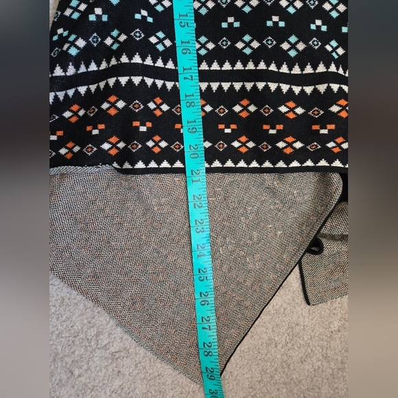 BCBG MAXAZARIA Silk/ Cotton Blend Geometric Patterned Open Cardigan. XS - Picture 11 of 11